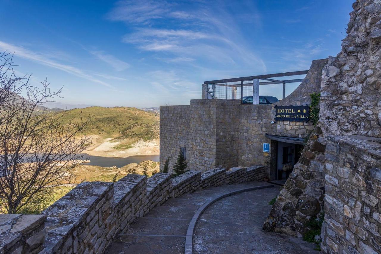 Tugasa Arco De La Villa Zahara De La Sierra Exterior photo